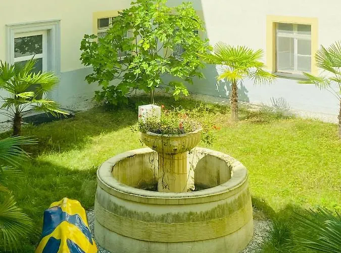 瓦伦堡古堡酒店 酒店